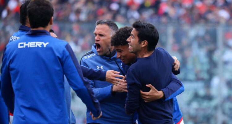 La furia de Nicolás Núñez contra Felipe González en el Colo Colo-UC