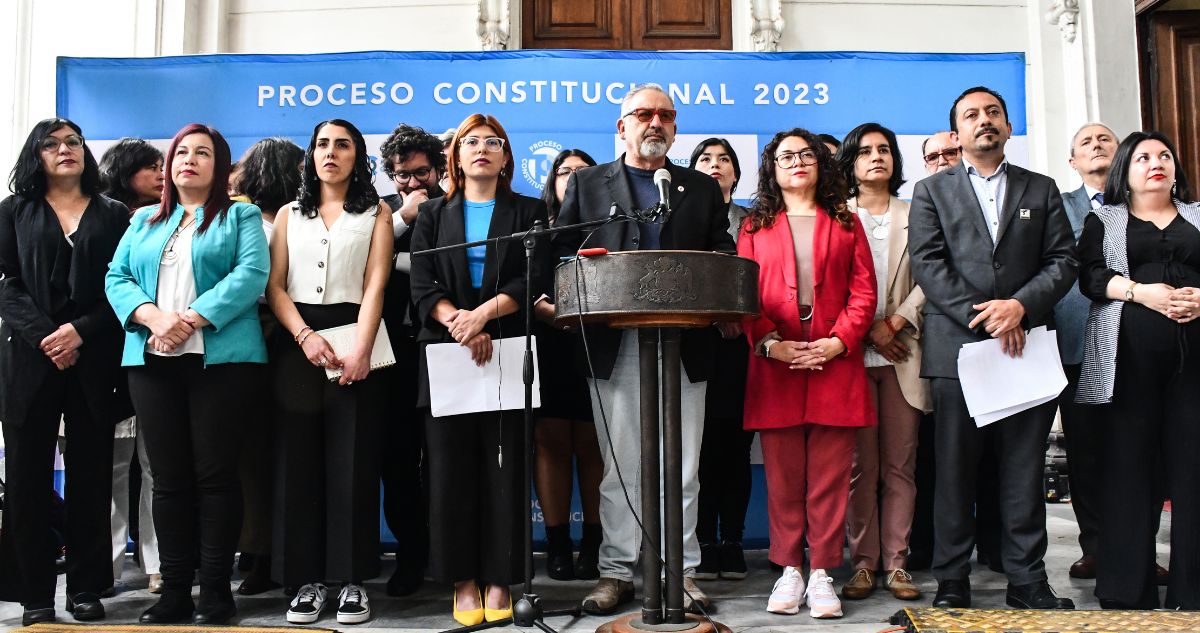 “Mezquina y quedó mala”: Consejeros oficialistas anuncian voto En contra de propuesta constitucional