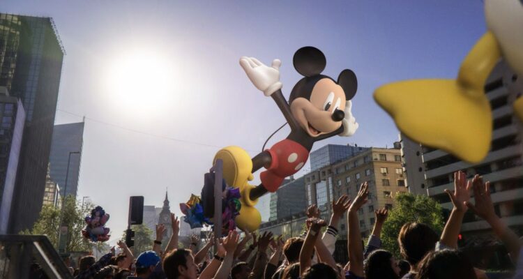 El desfile Paris Parade se conmemora hace 12 años
