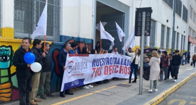 Paro nacional de oficinas del SII no logra efecto esperado