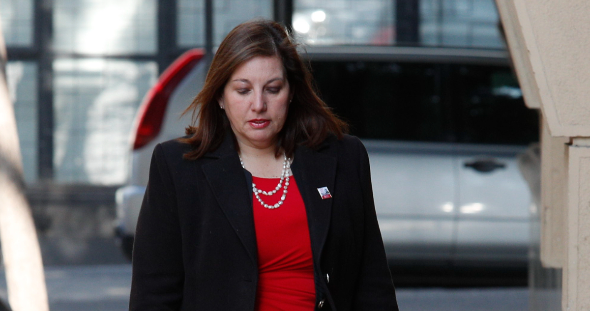 Ladrones entraron a casa de senadora Vodanovic: pidieron auto por App en el cual cargaron lo robado