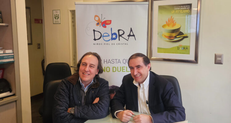Para apoyar a pacientes con “Piel de Cristal”: Fundación Debra y Popeye Hipoalergénico firman acuerdo