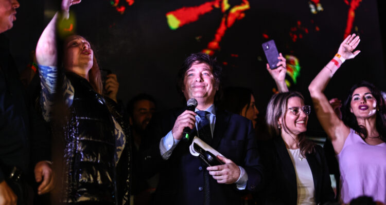 Radicales se restan de la campaña libertaria: “Quien vote por Milei traiciona el legado de Alfonsín”