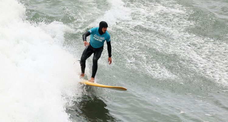 Va por la gloria en Pichilemu: Surfista chileno Rafael Cortez asegura lucha por medallas en Stgo 2023