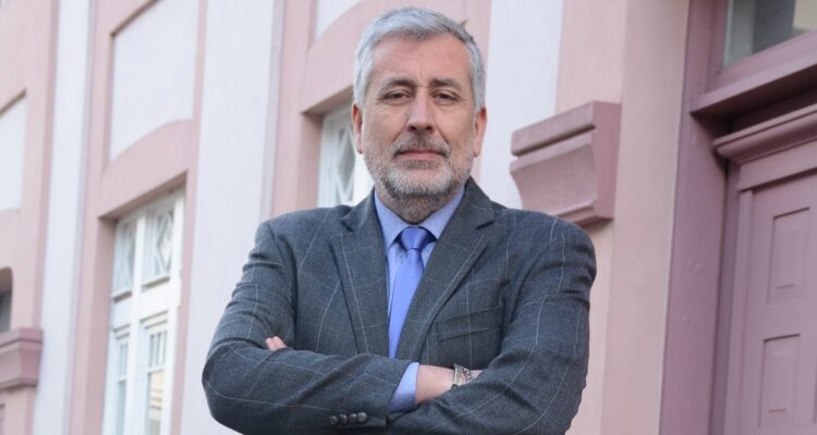 Rector de la UACh descarta quiebra de casa de estudios