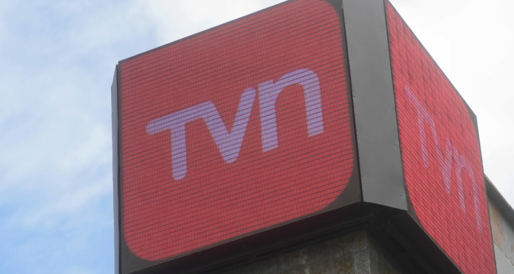 Renuncia director de Programación de TVN: acusa campaña de desprestigio y falta de respaldo