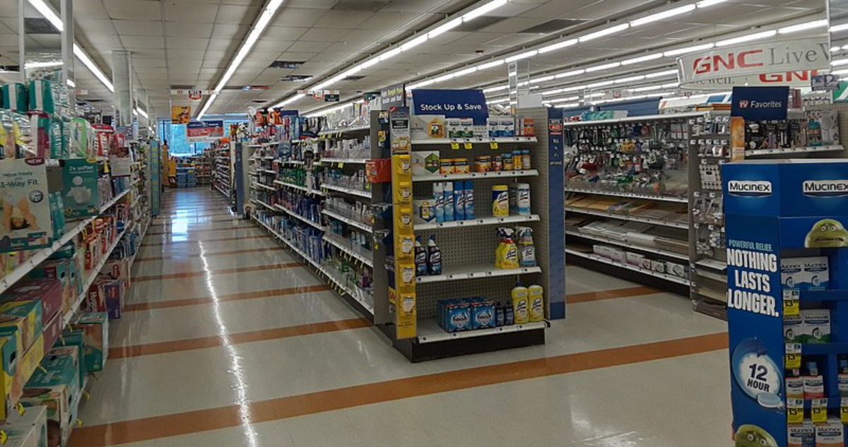 Cadena de farmacias que emplea a 67 mil personas en EEUU se declara en bancarrota y explica qué pasó