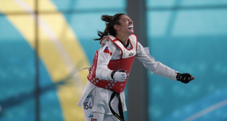 El taekwondo le da una medalla a Chile: Claudia Gallardo gana el bronce en la categoría -67 kg.
