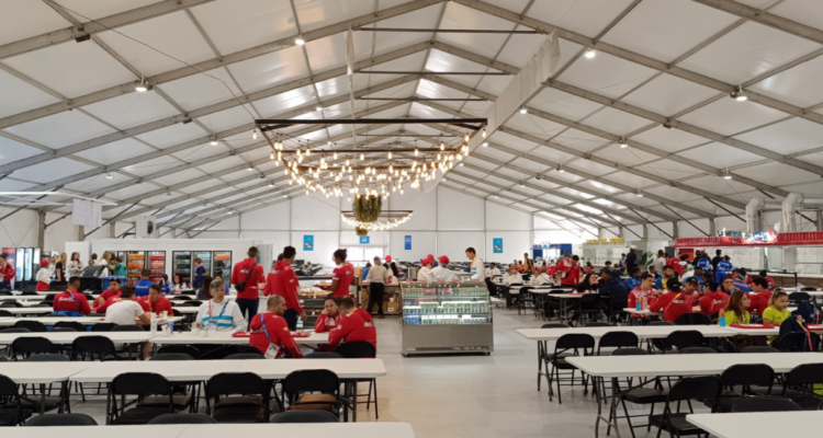 Los sabores chilenos predominan en los comedores de Santiago 2023.