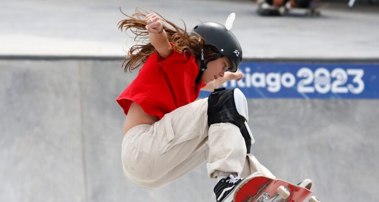 Fay DeFazio sorprendió en el Skateboarding de Santiago 2023.