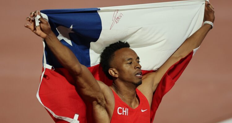 Santiago Ford le dio oro a Chile en Decatlón.