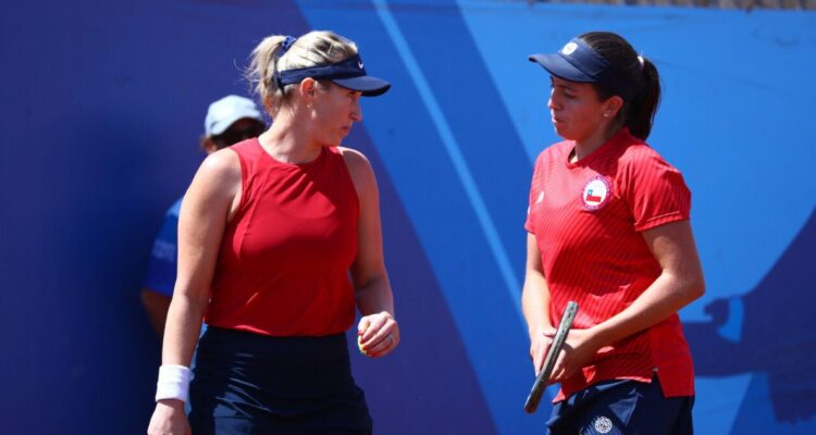 Chile asegura disputa de medalla en el tenis: Guarachi y Labraña avanzan a semis en el dobles femenino