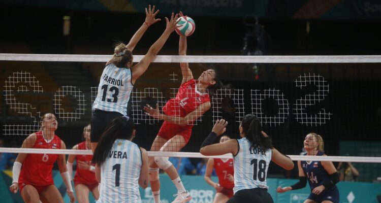 Chile cayó con Argentina en el Vóleibol fem de Santiago 2023.