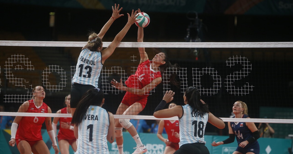 Chile cayó con Argentina en el Vóleibol fem de Santiago 2023.