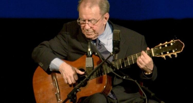 Sello deberá pagar millonaria indemnización a herederos de Joao Gilberto: intereses abultaron deuda