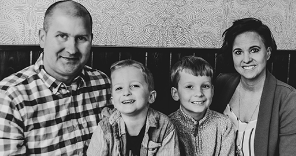 Senador republicano muere junto a su esposa y sus dos hijos tras fatal accidente aéreo en Utah