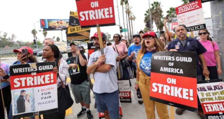 Sindicato de Guionistas de EE.UU se disculpa por no condenar ataque de Hamás en Israel