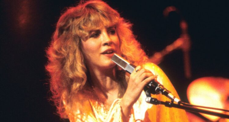 Stevie Nicks ya tiene su propia Barbie: está inspirada en icónica carátula de Fleetwood Mac