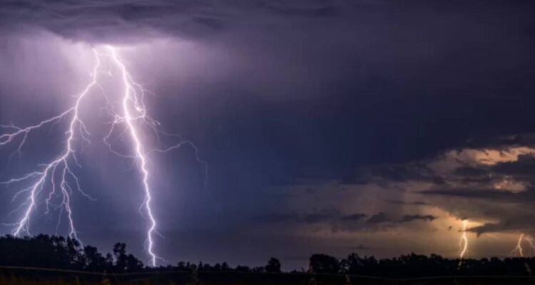 Decretan alerta temprana preventiva en 9 comunas de la Araucanía por posibles tormentas eléctricas