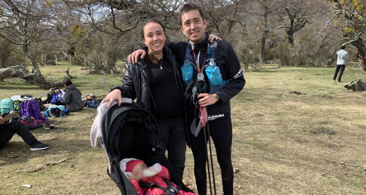 Nicolás Gutiérrez celebró con su familia el triunfo en los 80K de Ultra Paine 2023.