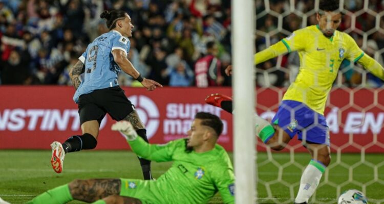 Uruguay superó a Brasil en las Eliminatorias