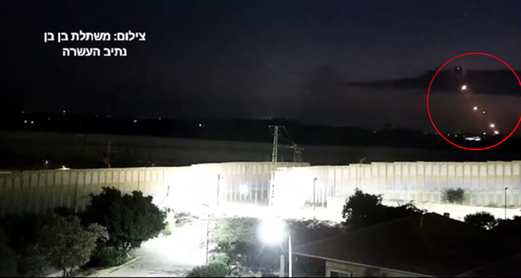 Video capta trayectoria del cohete que impactó en hospital bautista de Gaza que mató a 500 palestinos