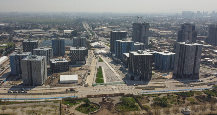 Villa Panamericanao no tiene paz a días de arrancar en Santiago 2023.