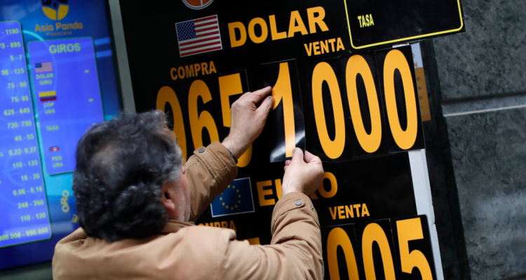 ¿Vuelve el dólar a luca Economistas proyectan nuevas alzas por guerra