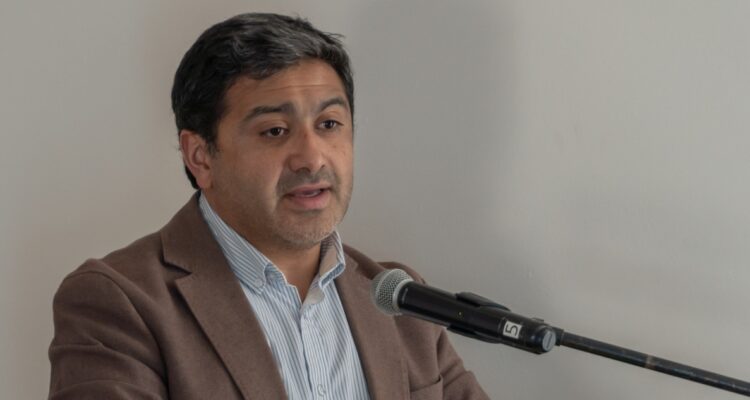 Alcalde de victoria paga indemnización