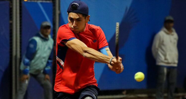 Alejandro Tabilo bajó a otro argentino y jugará la final en Guayaquil