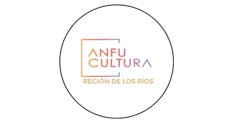 Funcionarios de la cultura en la región de Los Ríos