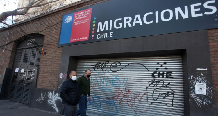 Más de 30 mil solicitudes de asilo ha recibido Chile desde 2010: sólo se han otorgado 815