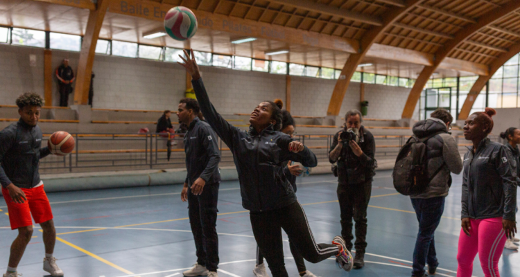 Atletas cubanos vuelven a entrenar tras fugarse en el cierre de los Panamericanos.
