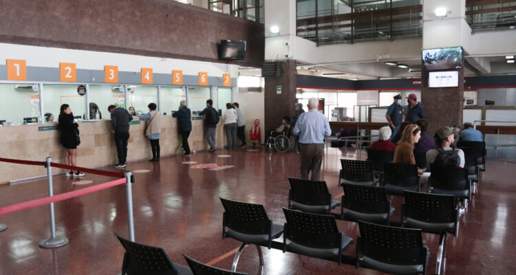 Reportan retroceso de colocaciones comerciales y de consumo en la banca: sólo vivienda tuvo avances