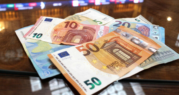 billetes de 50 10 y 20 euros