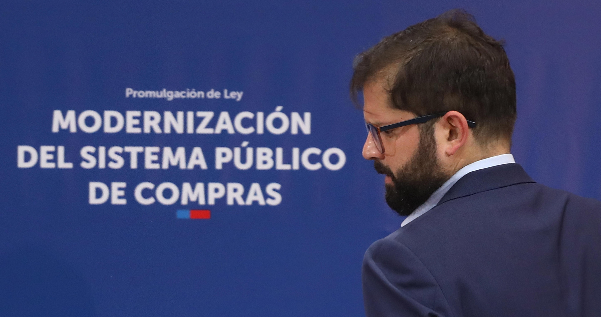 Boric promulga Ley que favorecerá a Pymes que dice que recursos de chilenos “no se deben malgastar”