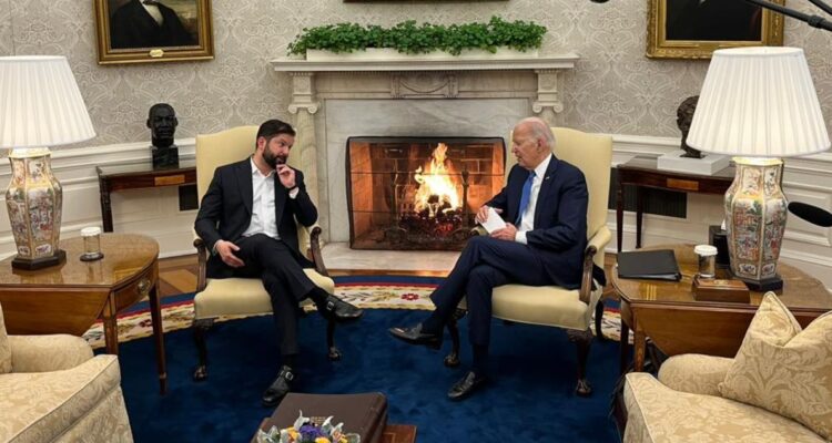 Presidente Gabriel Boric se reúne con Joe Biden en el Salón Oval de la Casa Blanca