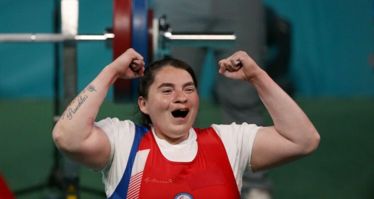 Sexto oro parapanamericano para Chile: Camila Campos se lució con triunfazo en levantamiento de pesas