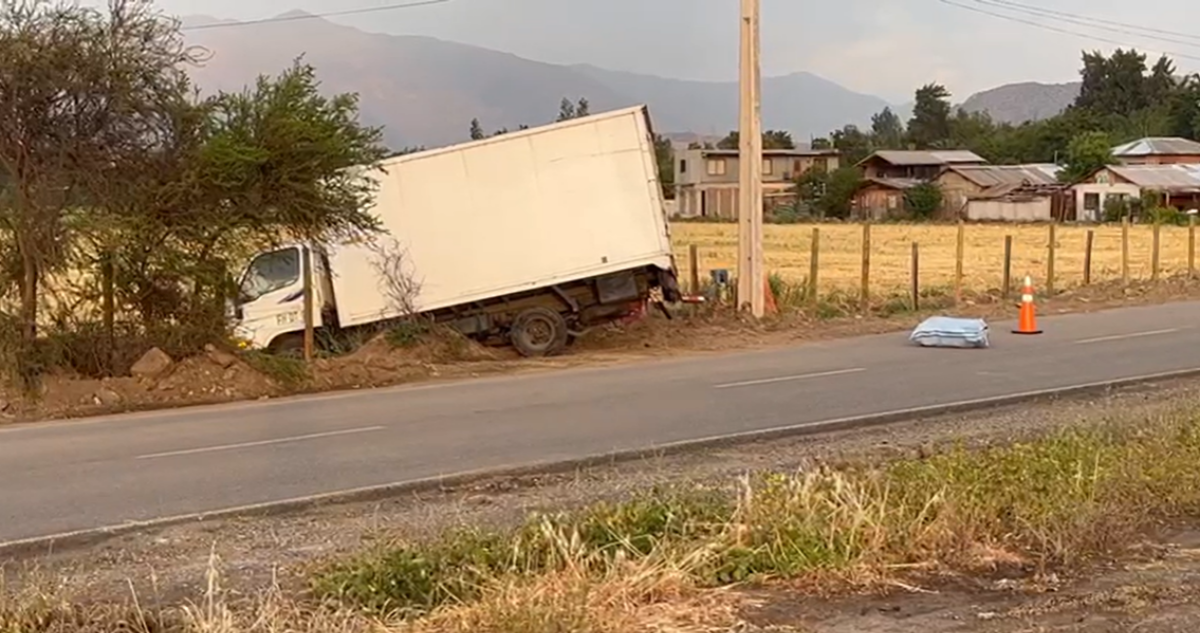 Investigan hallazgo de hombre muerto de un disparo al interior de un camión en Lampa