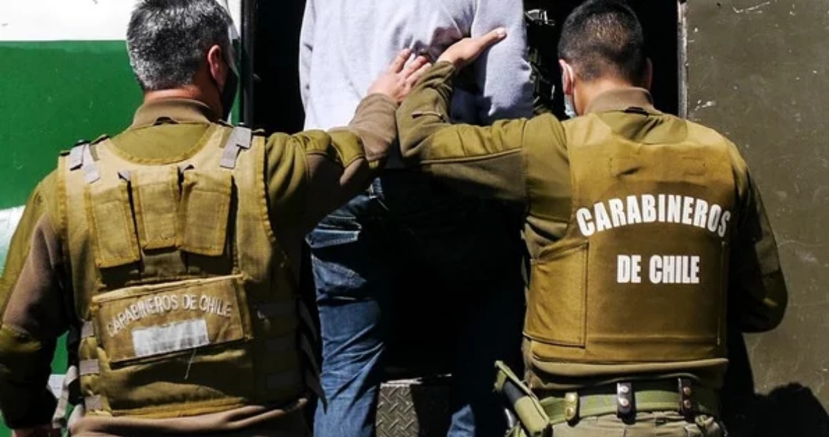 Incautan fusil de guerra, granadas y municiones en captura de 2 miembros de la WAM en Cañete