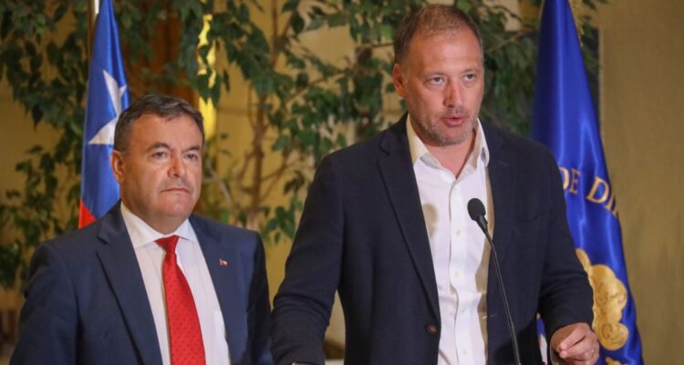 Diputados de RN destacan informe por Caso Convenios y no descartan acusación constitucional a Montes