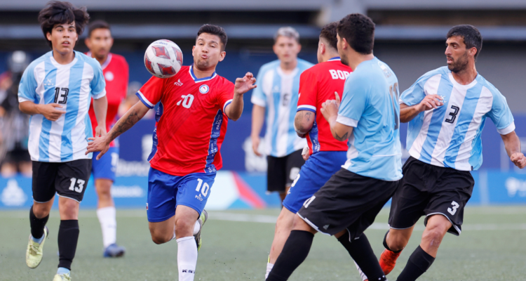 Argentina golea a Chile y La Roja deberá disputar quinto y sexto puesto ante Canadá.