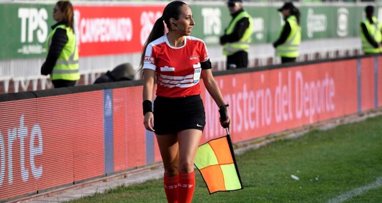 Cindy Nahuelcoy destruida tras castigo y analiza su retiro como árbitra