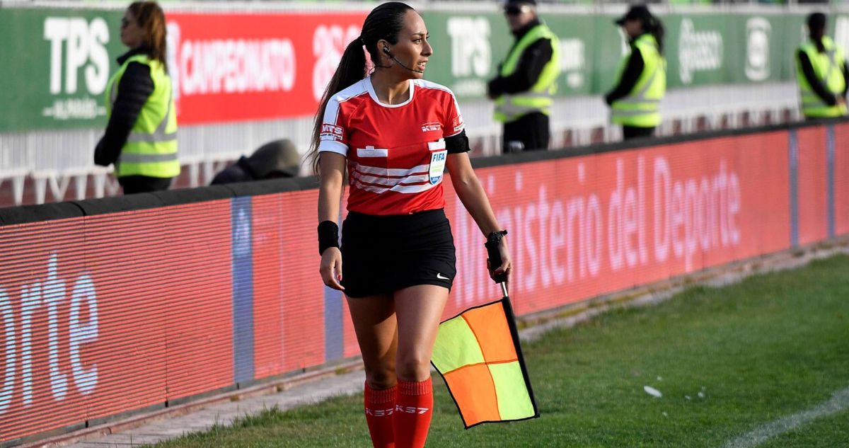 Cindy Nahuelcoy destruida tras castigo y analiza su retiro como árbitra
