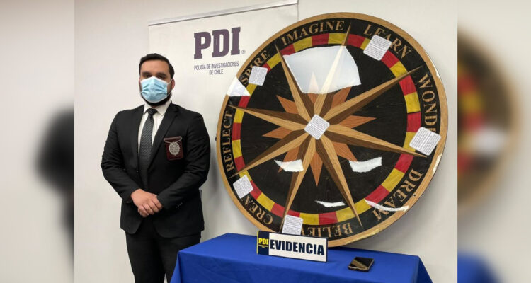 PDI detiene a mujer acusada de enviar mesa impregnada en cocaína a Países Bajos por encomienda