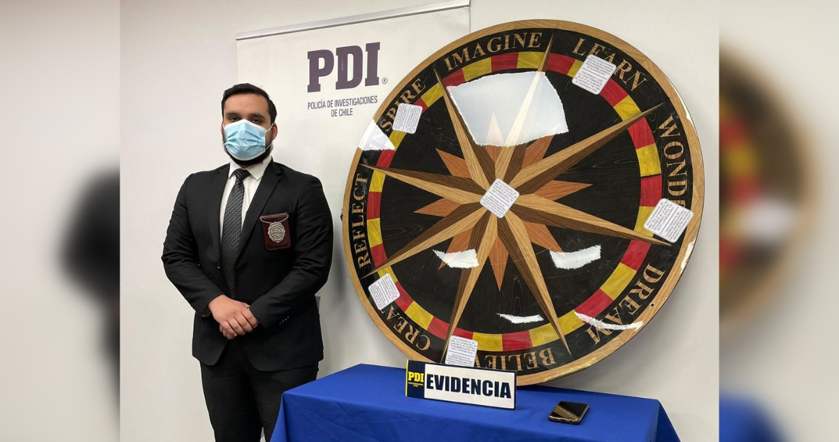 PDI detiene a mujer acusada de enviar mesa impregnada en cocaína a Países Bajos por encomienda