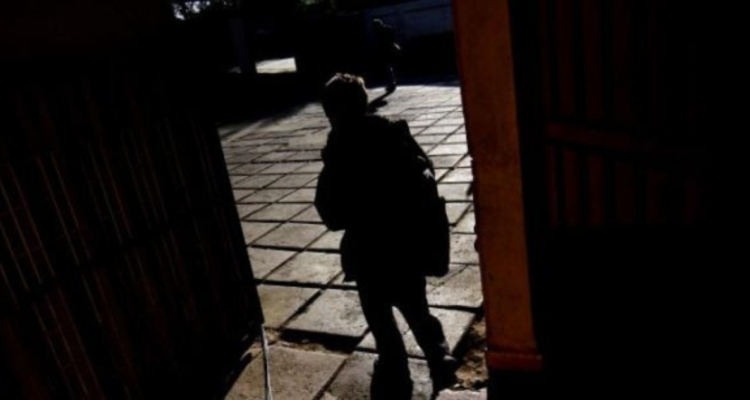 Detienen a marino (r) acusado de explotación sexual de menores de Mejor Niñez en Villa Alemana