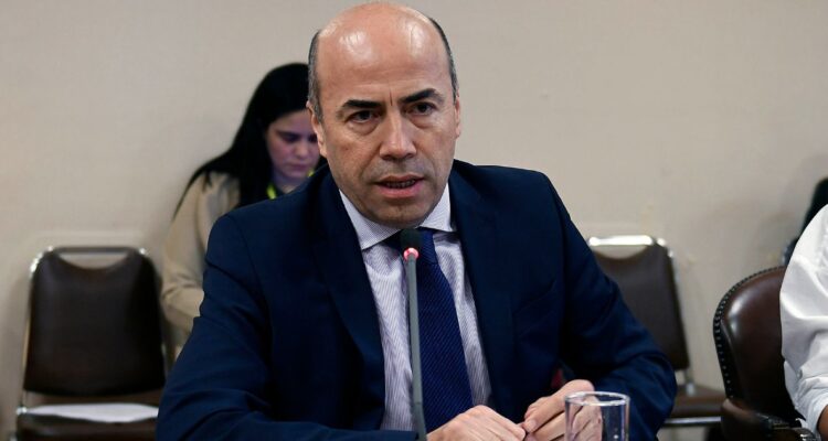 Contralor y Caso Convenios: “Falta de institucionalidad hace que el virus de la corrupción se filtre”