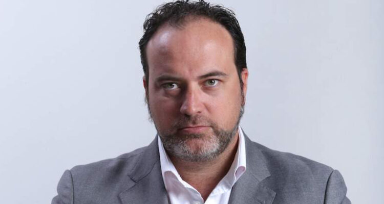 Allanan casa de empresario Daniel Sauer, ligado a caso de soborno: se llevaron 2 armas y computadores