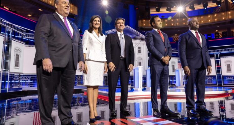 Chris Christie, Nikki Haley, Ron DeSantis, Vivek Ramaswamy y Tim Scott